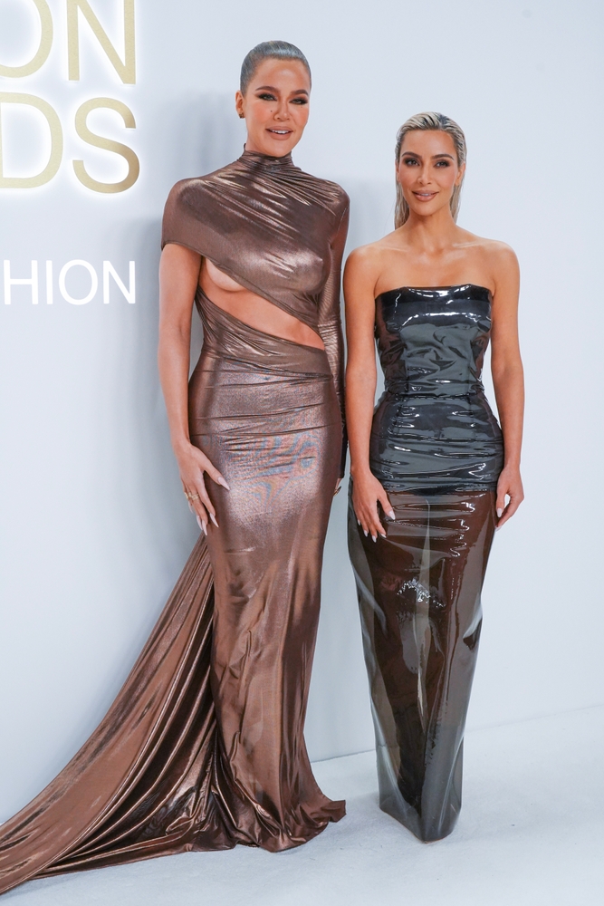Kim and Khloe Kardashian, Paparazzi, Kardashians Fading