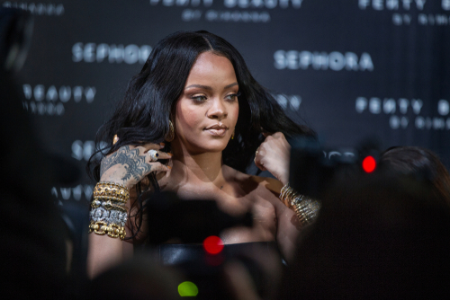 Rihanna, Rihanna posing for Camera, Rihanna Red Carpet, Queen of Pop